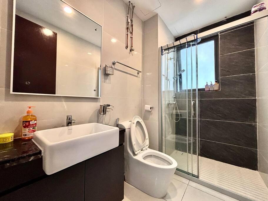 Pangsapuri Dangabay Cozyseaview 2bed 3-4pax Acessmall Johor Bahru